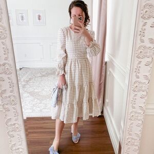 Dainty Jewells Raindrops in Spring dress